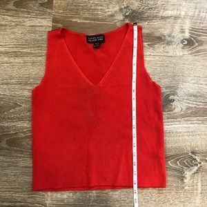 Red Linda Allen Ellen Tracy tank top